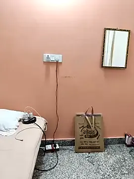 miabellee_ – webcam model profile photo Image 10