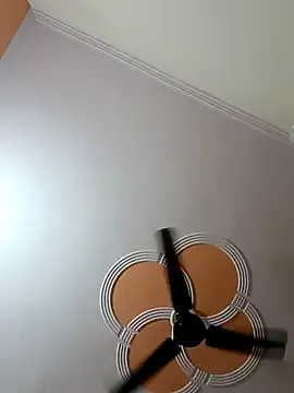 miabellee_ – webcam model profile photo Image 3