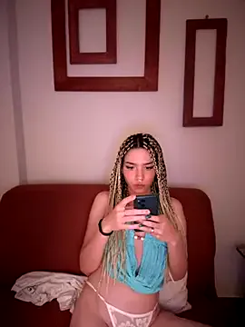 luna_berryy – webcam model profile photo Image 13