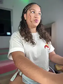 Rinamay_ – webcam model profile photo Image 10