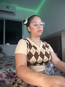 Rinamay_ – webcam model profile photo Image 9