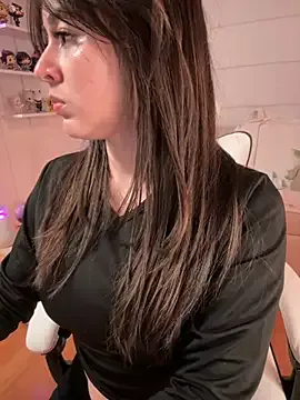 elisonni – webcam model profile photo Image 9