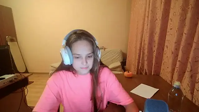 fresita_rojita – webcam model profile photo Image 3