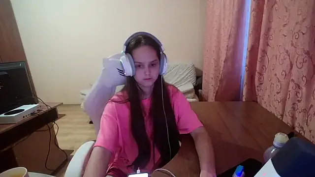 fresita_rojita – webcam model profile photo Image 4