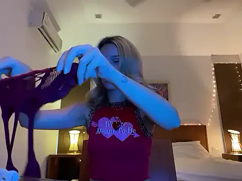 violetmist666 – webcam model profile photo Image 17