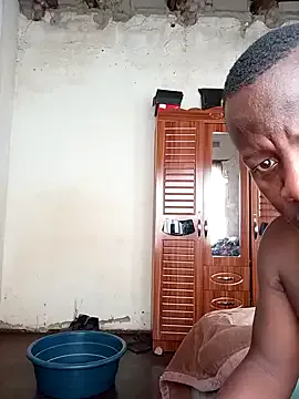 octavarium211 – webcam model profile photo Image 3