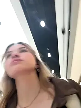 myke_xxx – webcam model profile photo Image 2