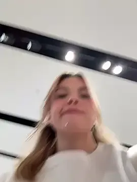 myke_xxx – webcam model profile photo Image 3