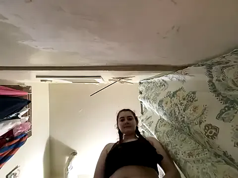 myke_xxx – webcam model profile photo Image 6