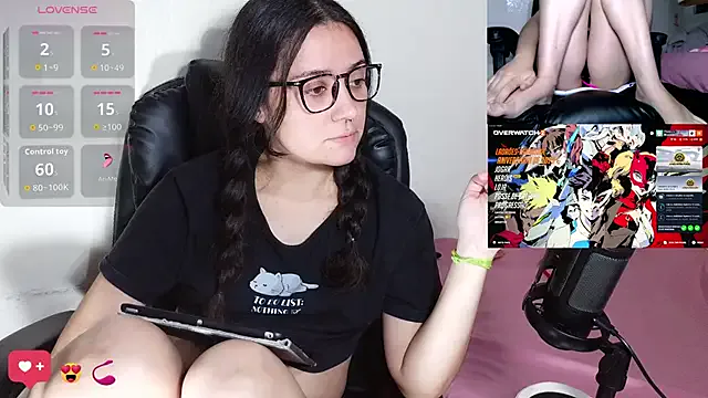 CUMshotik23 – webcam model profile photo Image 7