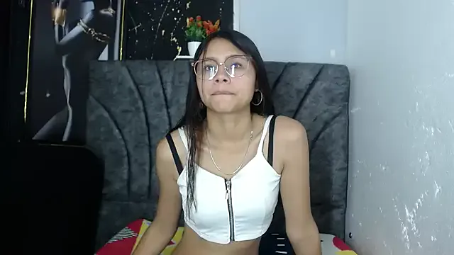 mandy_foxxx – webcam model profile photo Image 3