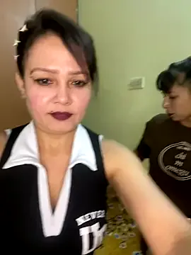 shy_suchka – webcam model profile photo Image 7