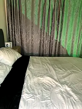cumband – webcam model profile photo Image 9