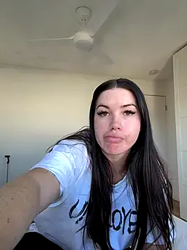 alana15 – webcam model profile photo Image 17