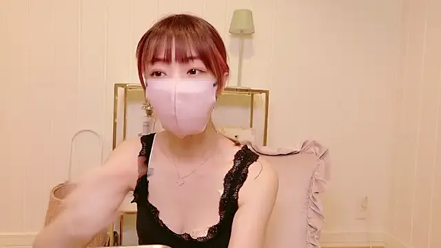 PinkyPai – webcam model profile photo Image 3