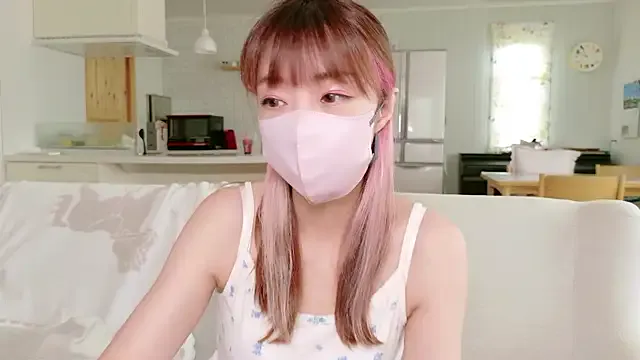 PinkyPai – webcam model profile photo Image 5