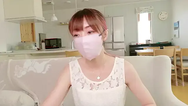 PinkyPai – webcam model profile photo Image 6