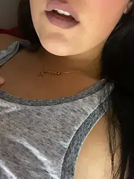 _MiaQueen_ – webcam model profile photo Image 3