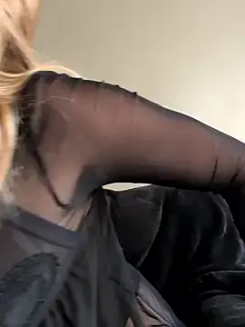 EvaMendeez – webcam model profile photo Image 16