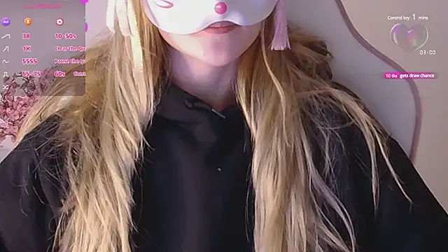 Taanni – webcam model profile photo Image 9