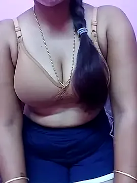 PinkyPai – webcam model profile photo Image 13