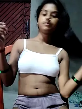 hina_porn – webcam model profile photo Image 2