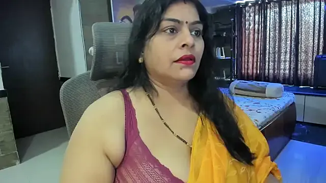 Enchantix – webcam model profile photo Image 6