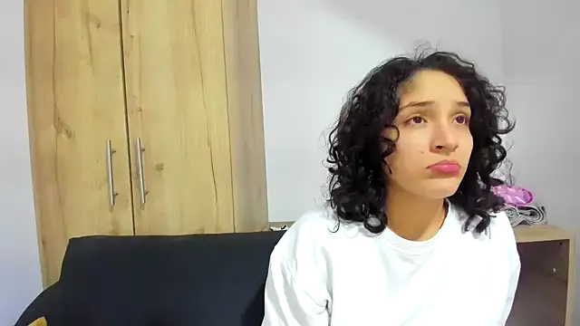 Rinamay_ – webcam model profile photo Image 11