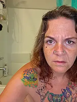 xunybany – webcam model profile photo Image 8