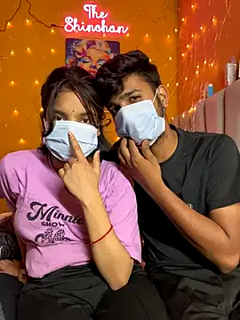 LaureMestler – webcam model profile photo Image 15