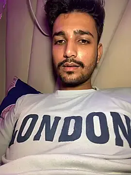 LaureMestler – webcam model profile photo Image 19