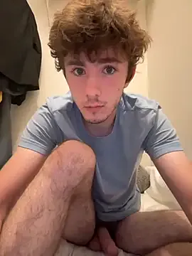 VIKITOMMY – webcam model profile photo Image 11