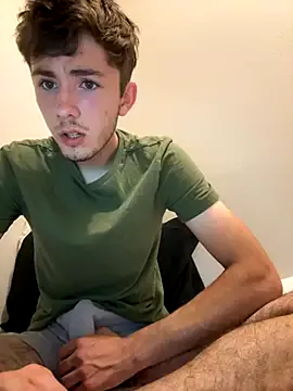 VIKITOMMY – webcam model profile photo Image 14