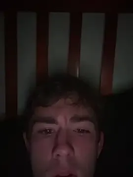 VIKITOMMY – webcam model profile photo Image 2