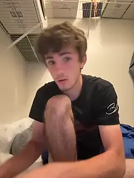 VIKITOMMY – webcam model profile photo Image 7