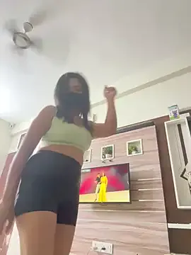 bunnyrinlove – webcam model profile photo Image 13