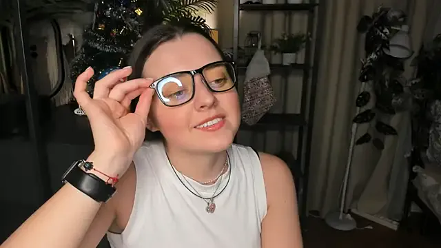 ZaraHoward – webcam model profile photo Image 18