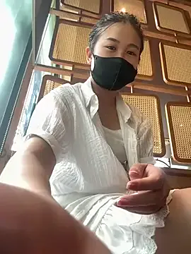 zoe_koller – webcam model profile photo Image 9