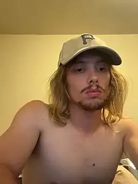 little_daniell – webcam model profile photo Image 2