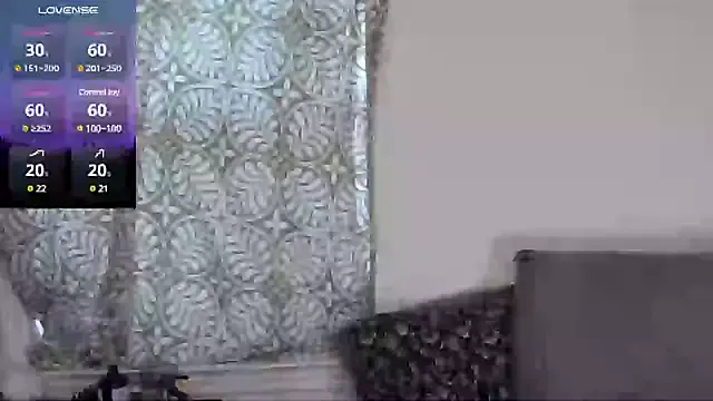 _MiaQueen_ – webcam model profile photo Image 3
