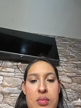 Taanni – webcam model profile photo Image 15