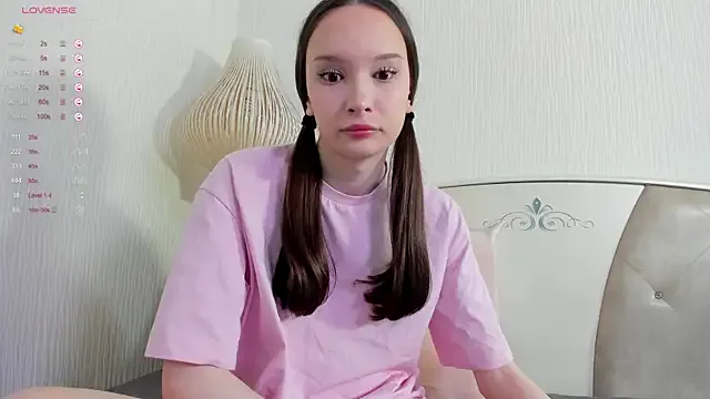millemimi – webcam model profile photo Image 19
