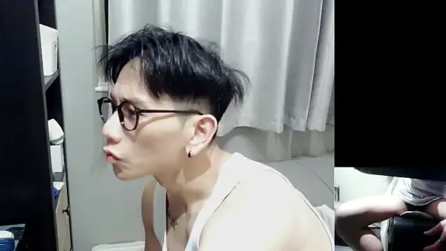 -LoveRoom- – webcam model profile photo Image 8