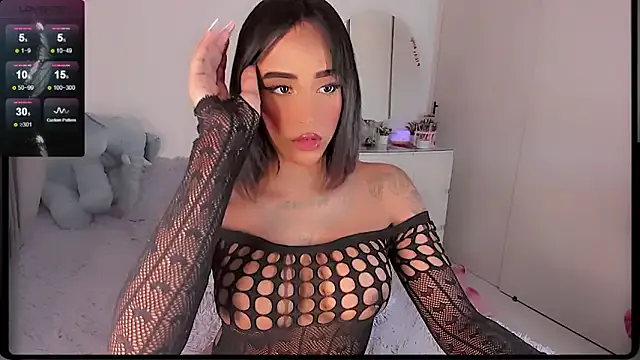 _MiaQueen_ – webcam model profile photo Image 17