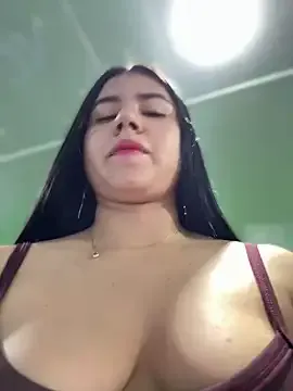 Enchantix – webcam model profile photo Image 17