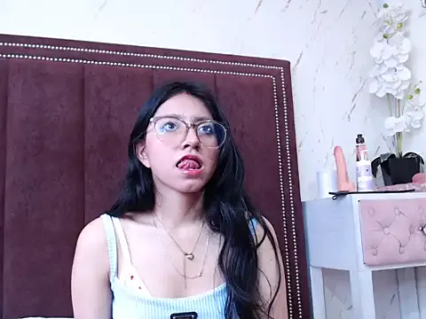 Blonde_sexy21 – webcam model profile photo Image 4