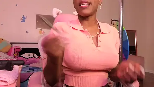 lucretiaburnaugh – webcam model profile photo Image 12