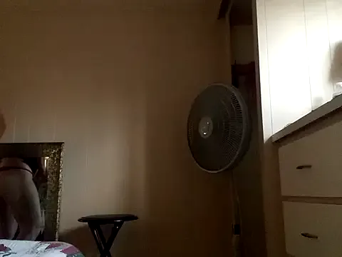 Prueberry – webcam model profile photo Image 6