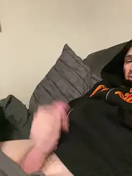 TOP_po – webcam model profile photo Image 10