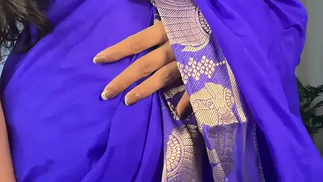 bedroomeyess – webcam model profile photo Image 19